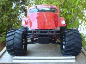 mit einer alten Kyosho-Karosserie